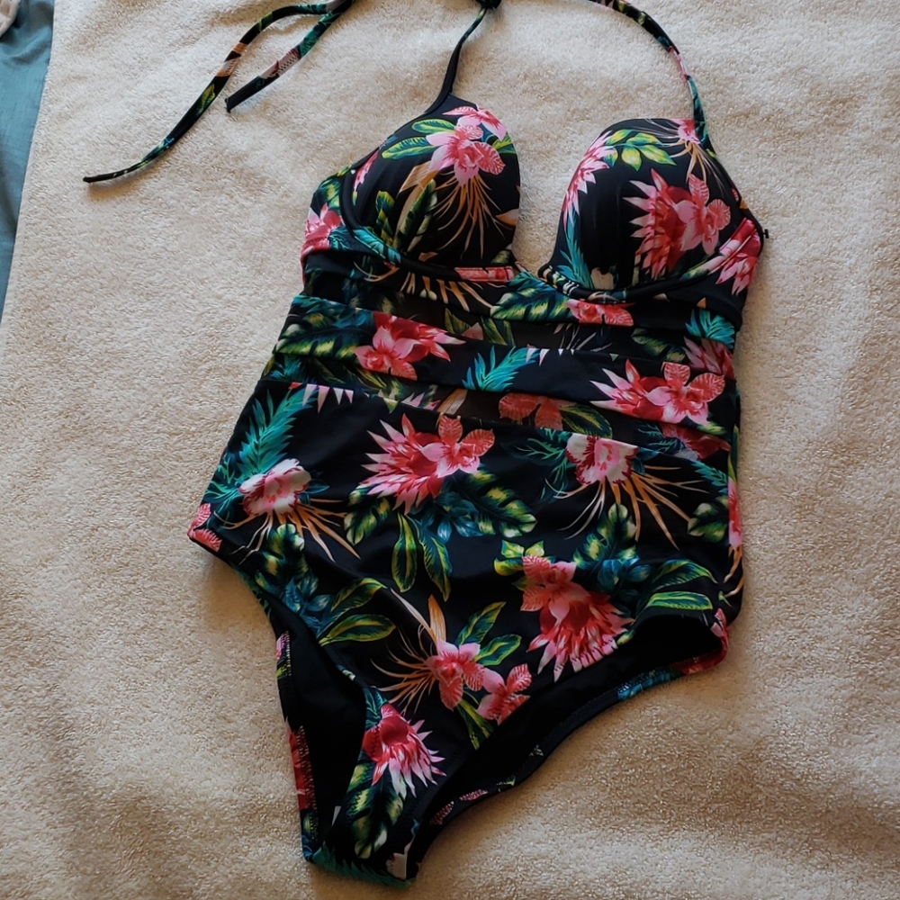 Shade shore swimsuit push up bra  size 32C